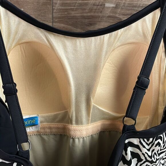 Maxine Of Hollywood One Piece Black&White Overlay Side Knot Bathing Suit Sz 16 - Picture 6 of 13